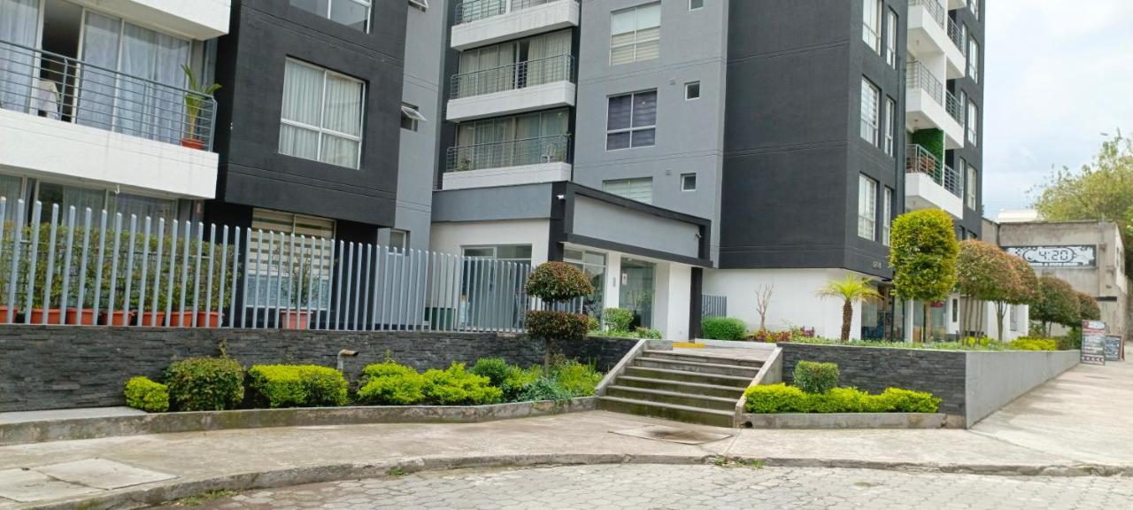 Apartamento LA MARISCAL, Sector Plaza Foch - Piso 7 - Balcón Quito Exterior foto